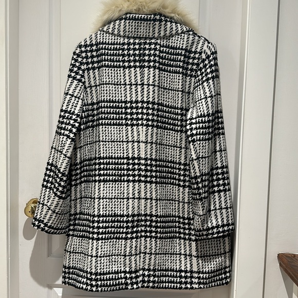 Nwt. Banana republic coat - Picture 7 of 11